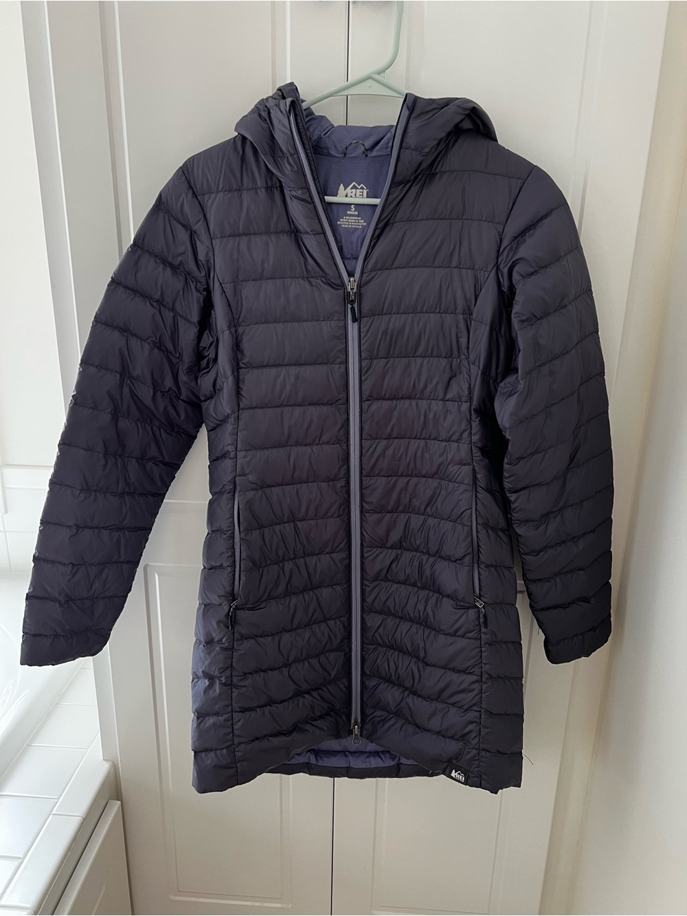 REI Co-op Women’s Long Down Puffer Coat Hooded Purple Small